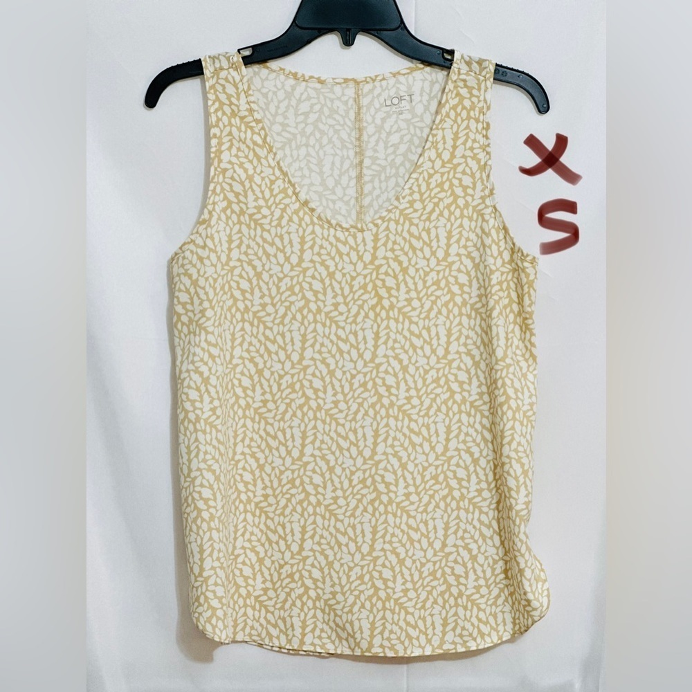 LADIES TAN & WHITE SLEEVELESS TOP